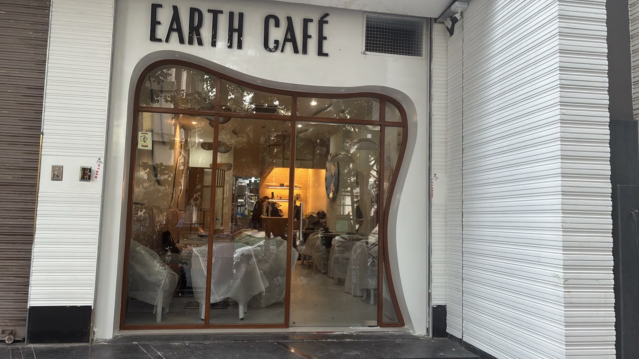 Our Earth Cafe Palm Beach